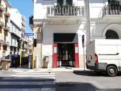 A Favia sono poi seguite le chiusure tra le altre di Nuova Tecnocarta (dal 1930 in via Napoli)